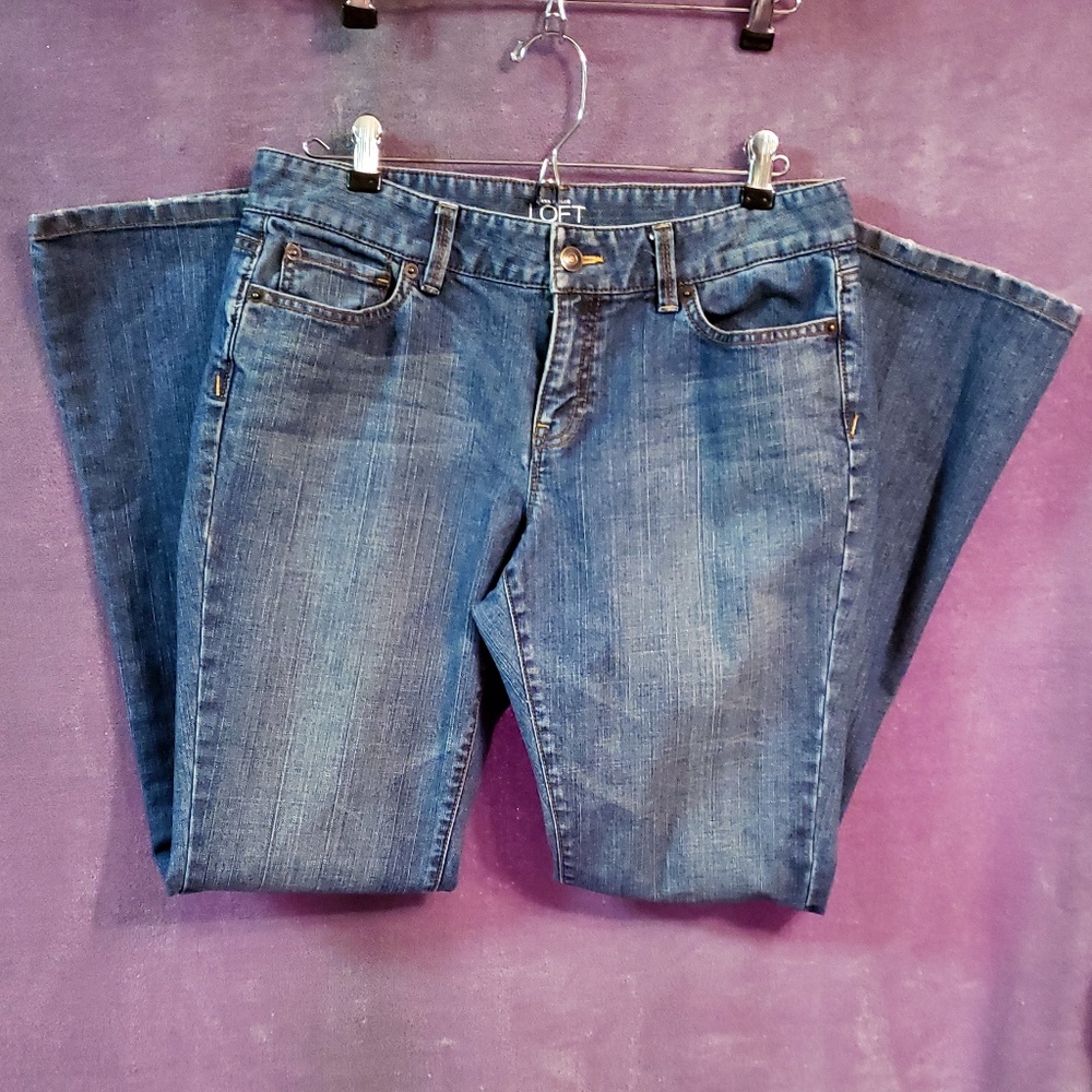 💲SALE💲Ann Taylor Jeans Size 8